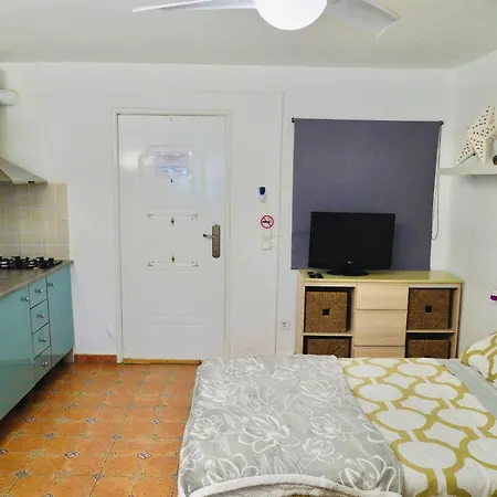 Estudio Adosado Con Jardin Y Parking Privado * Alicante